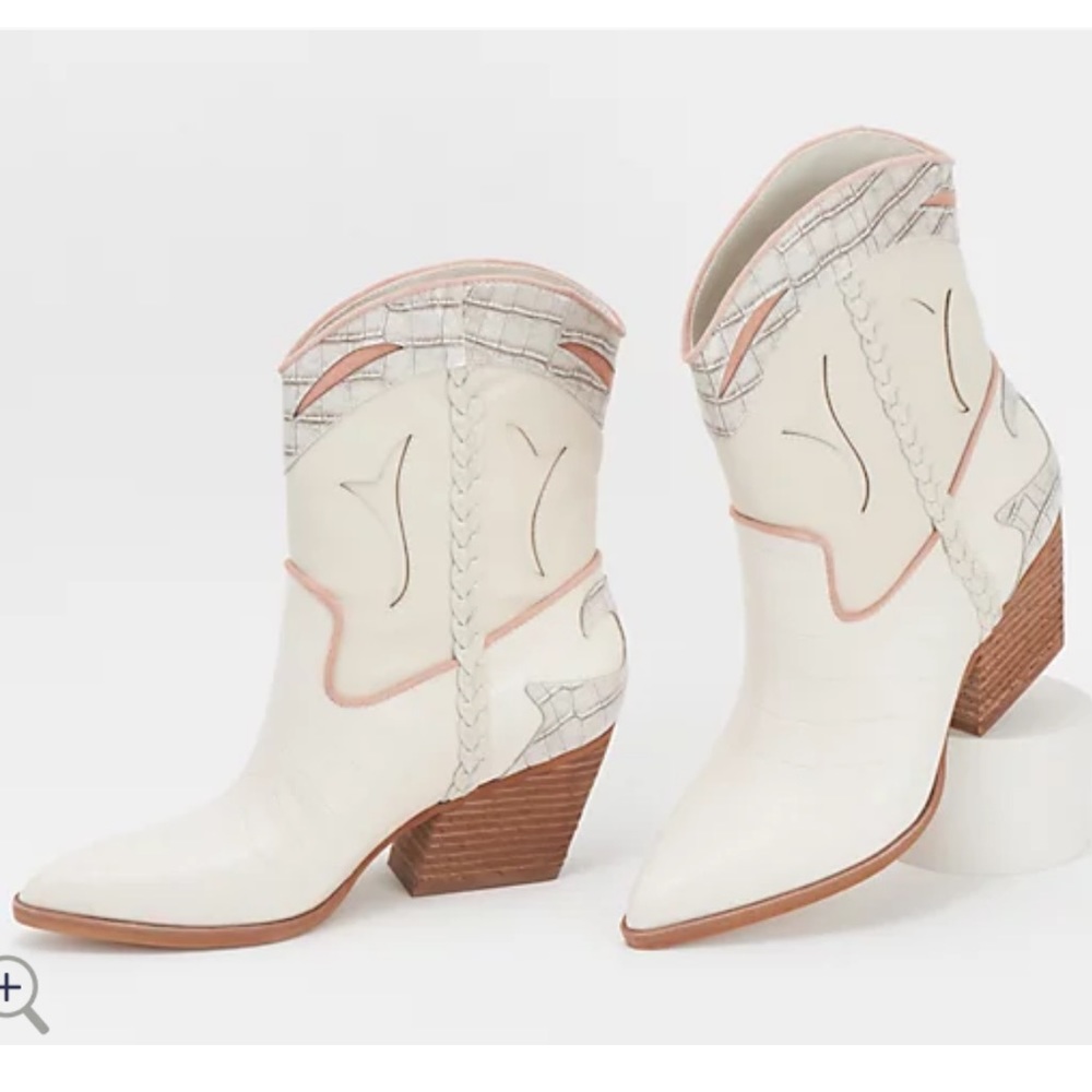 Dolce Vida Cream Western Short Boots